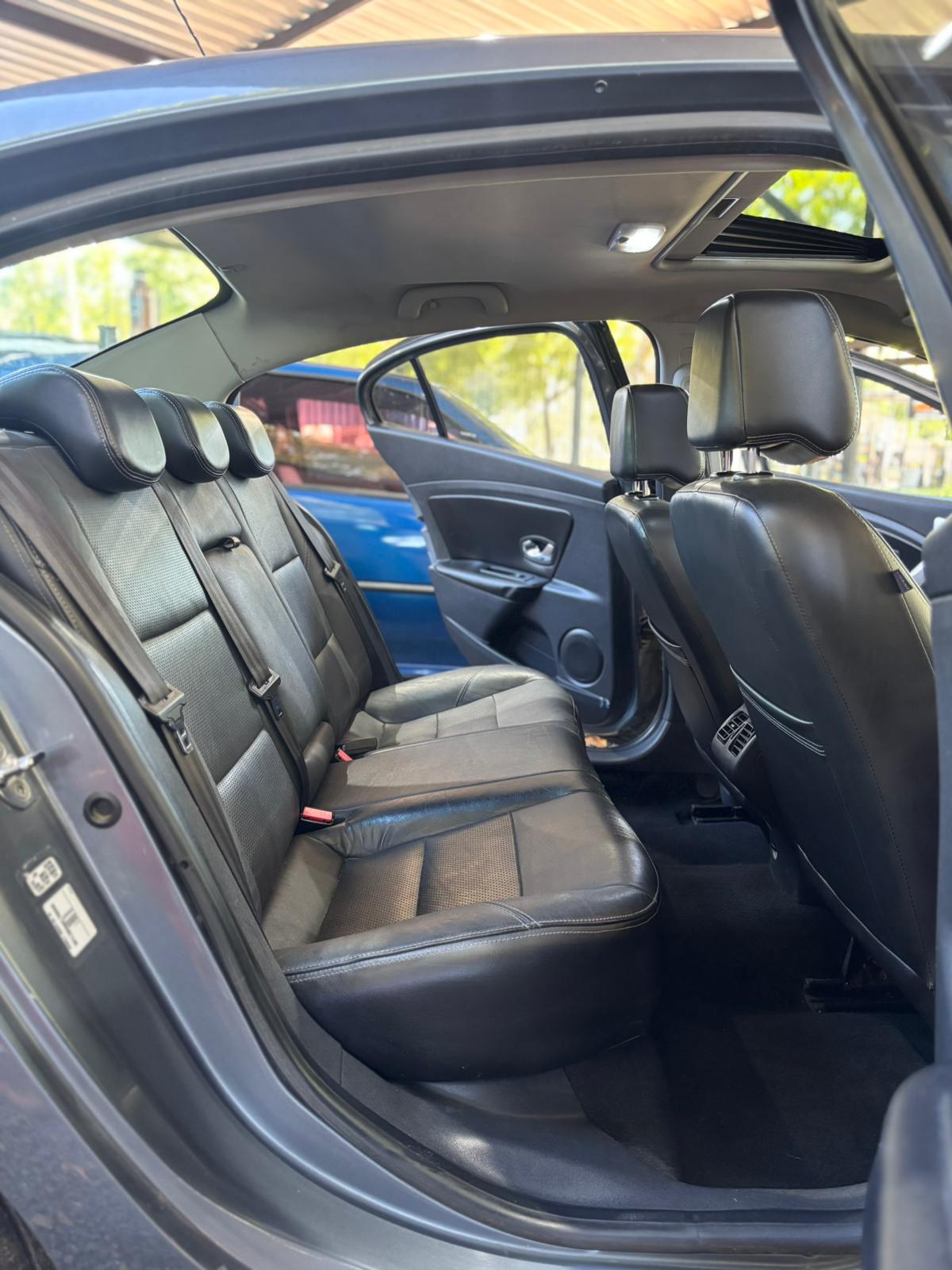 Renault Fluence foto 10