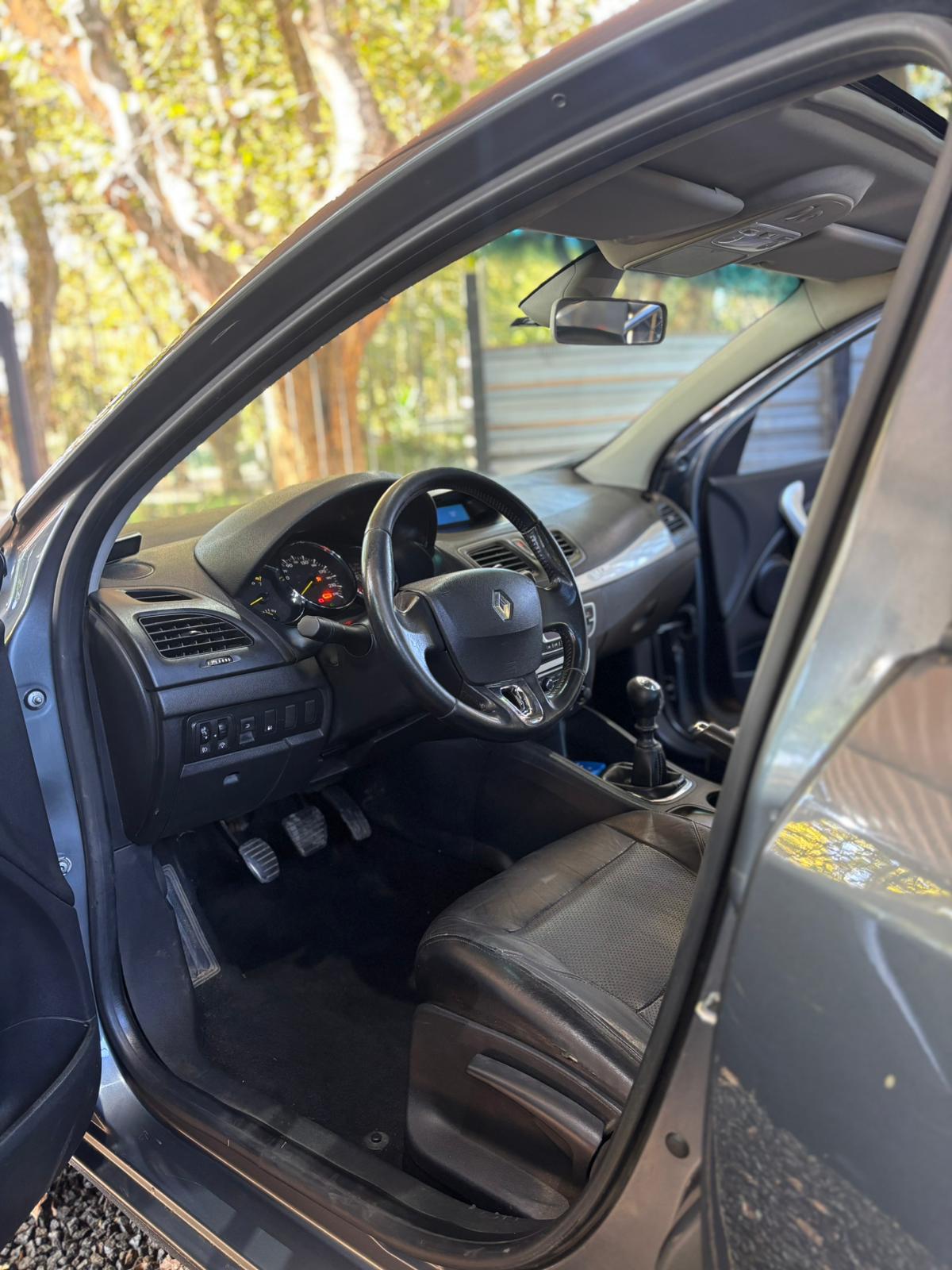 Renault Fluence foto 9