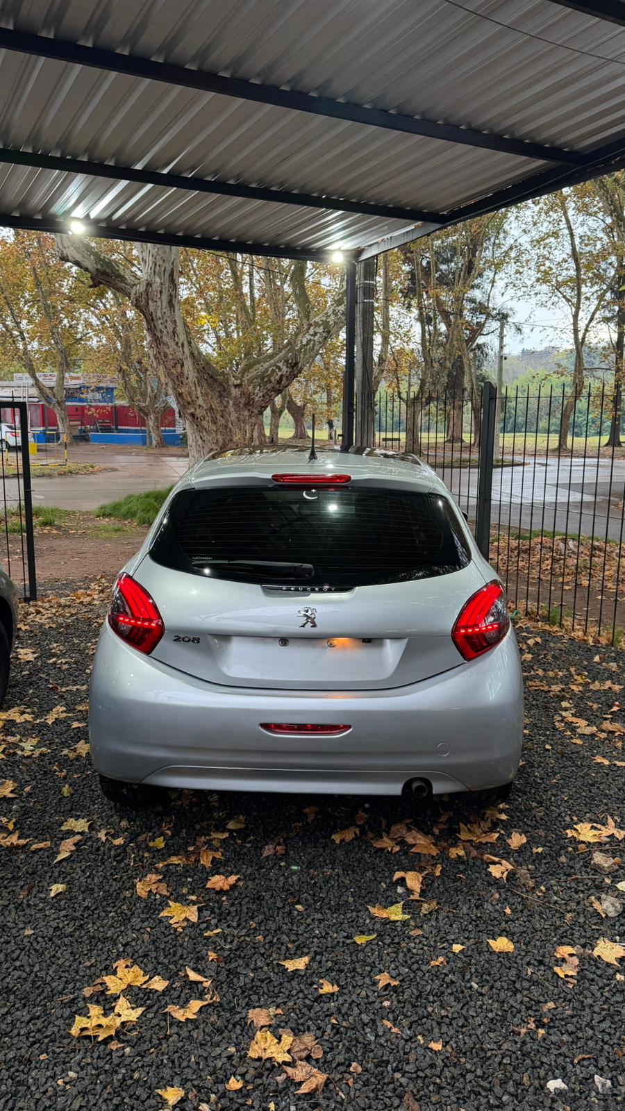 Peugeot 208 foto 5