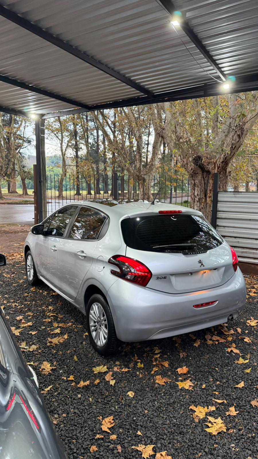 Peugeot 208 foto 6