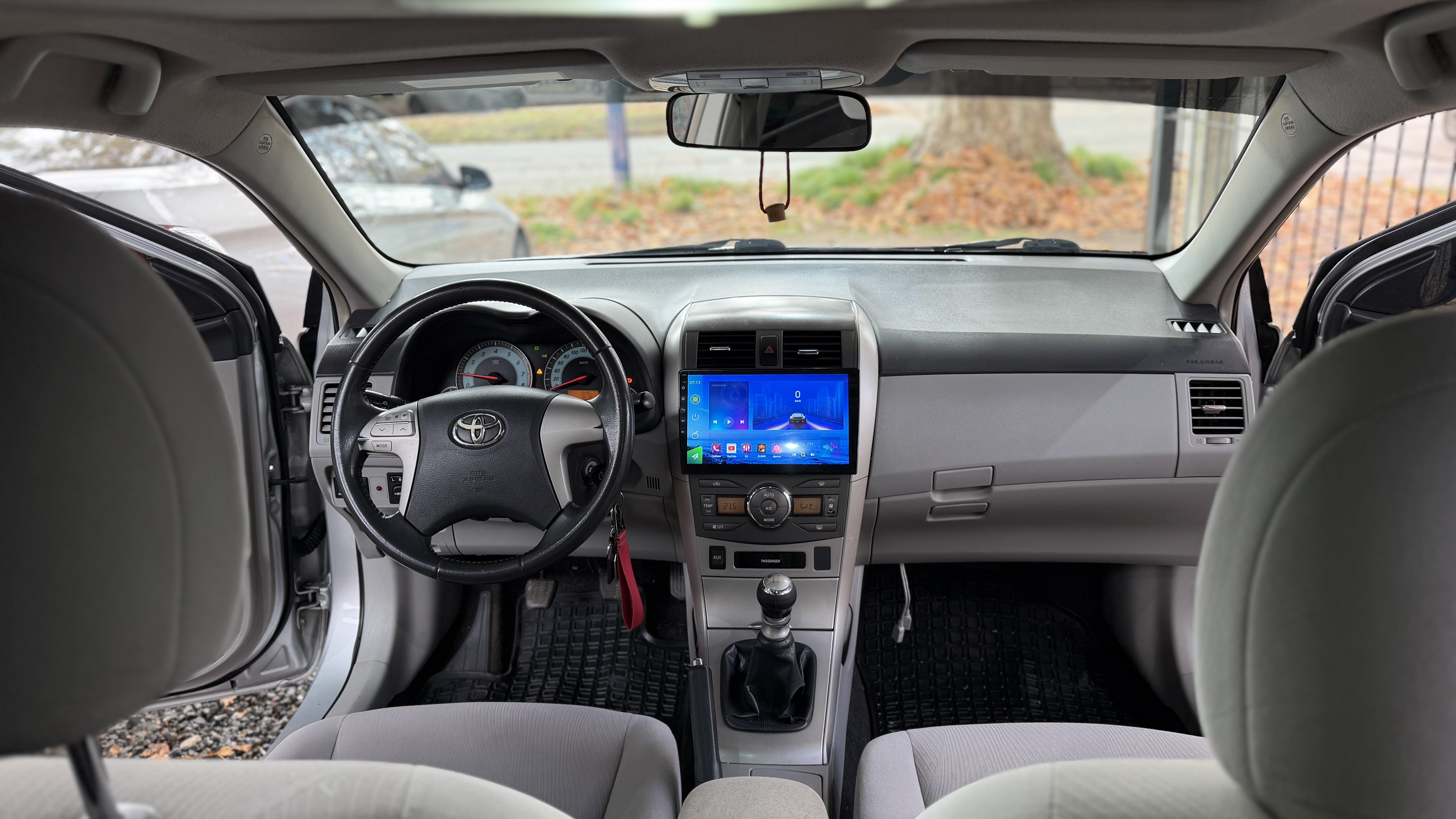 Toyota Corolla foto 8