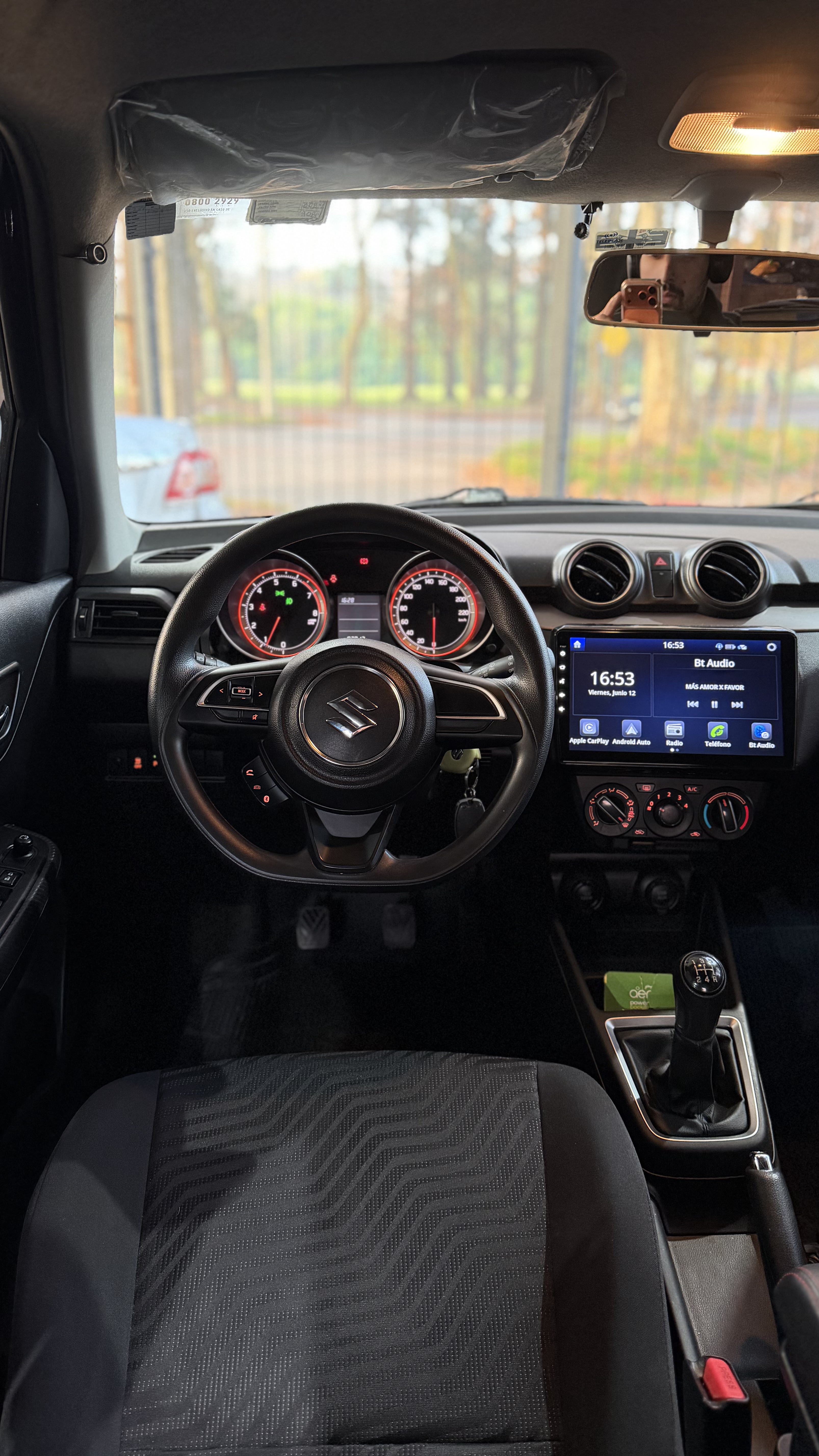 Suzuki Swift foto 13