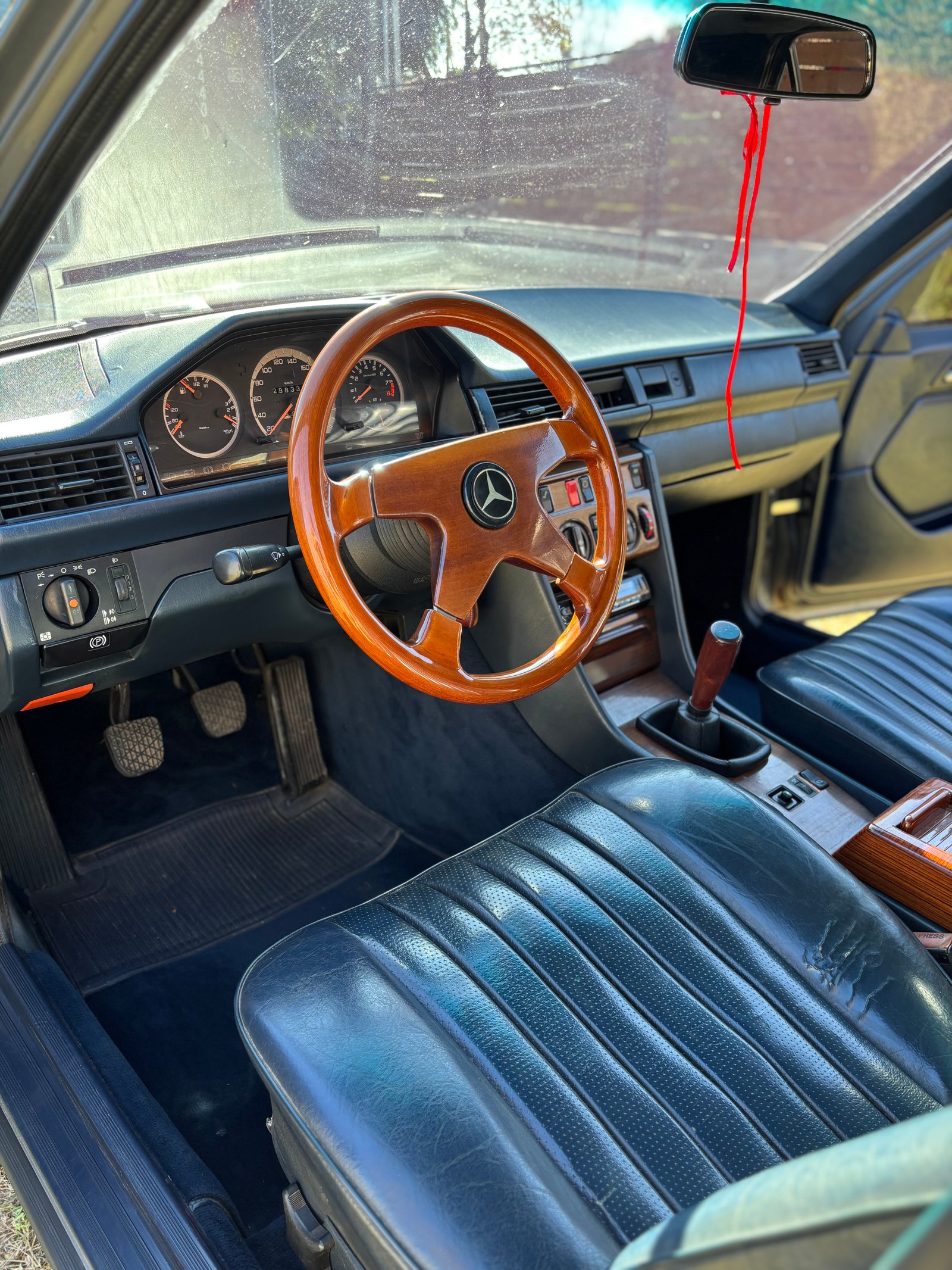 Mercedes Benz 300 foto 8
