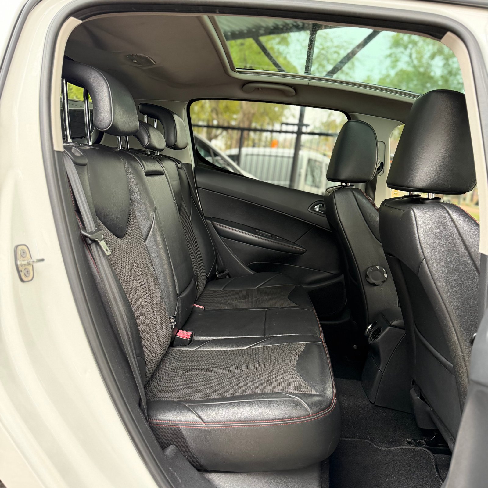 Peugeot 308 foto 7