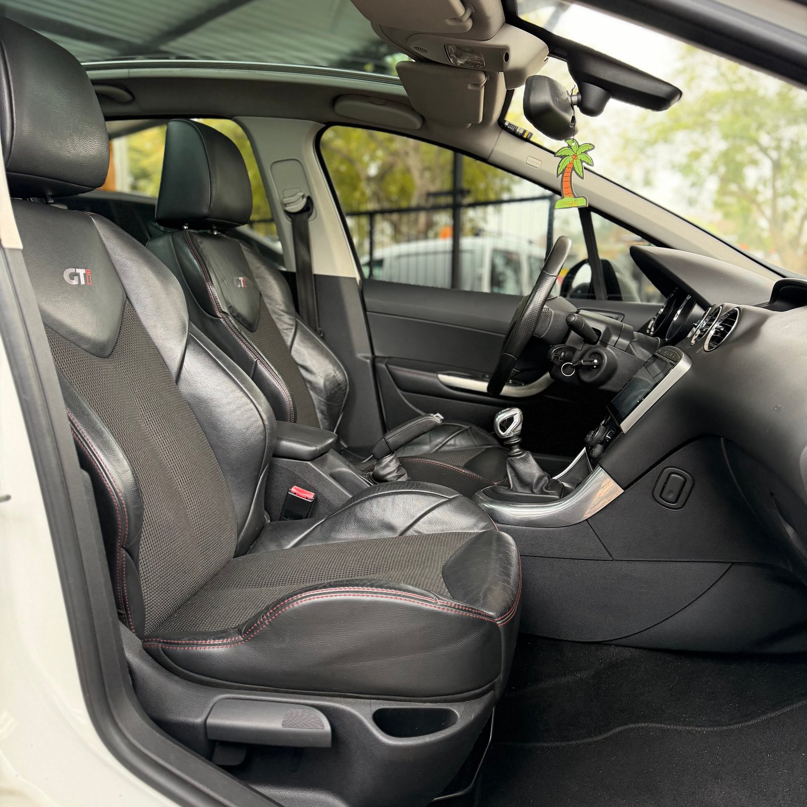 Peugeot 308 foto 8