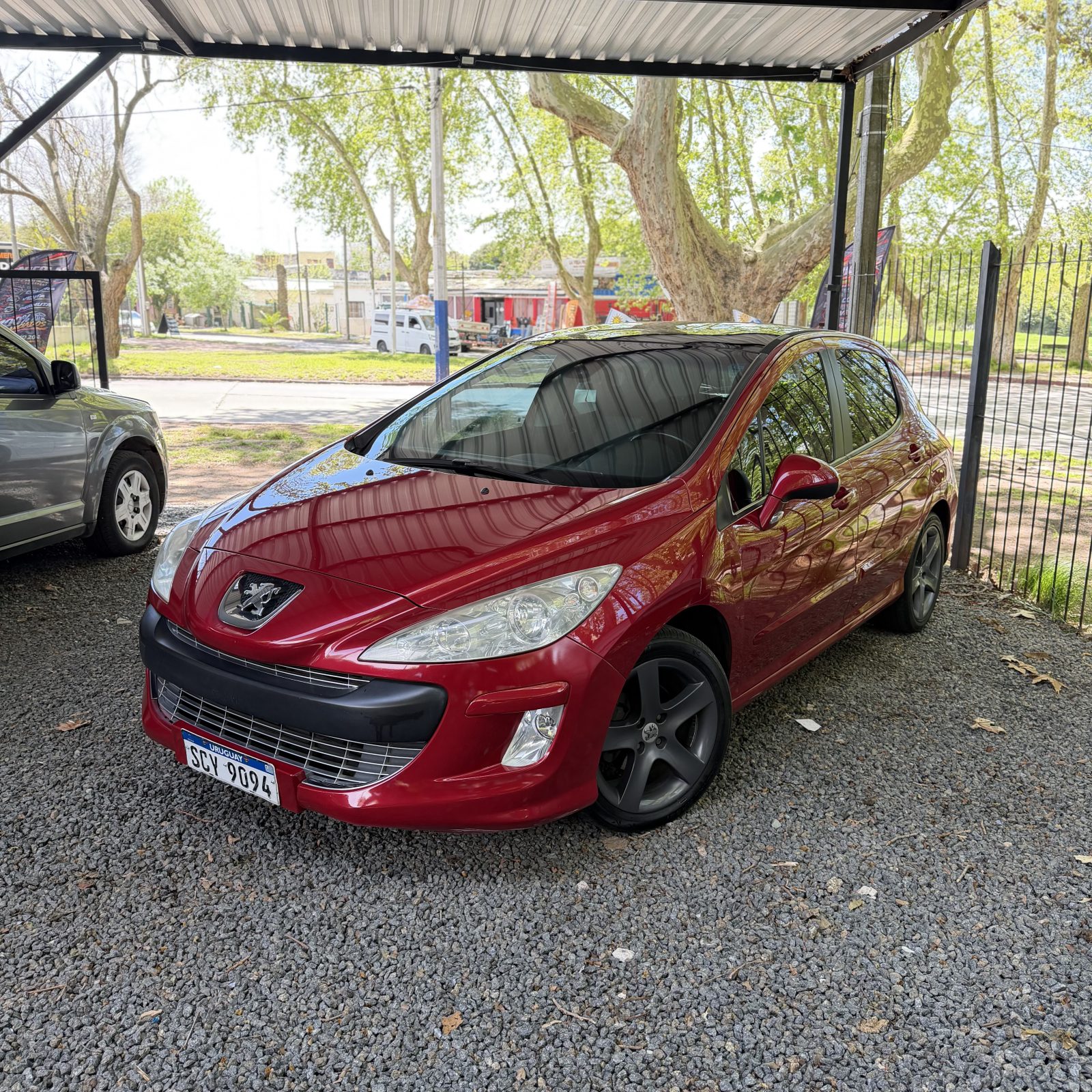 Peugeot 308 foto 1