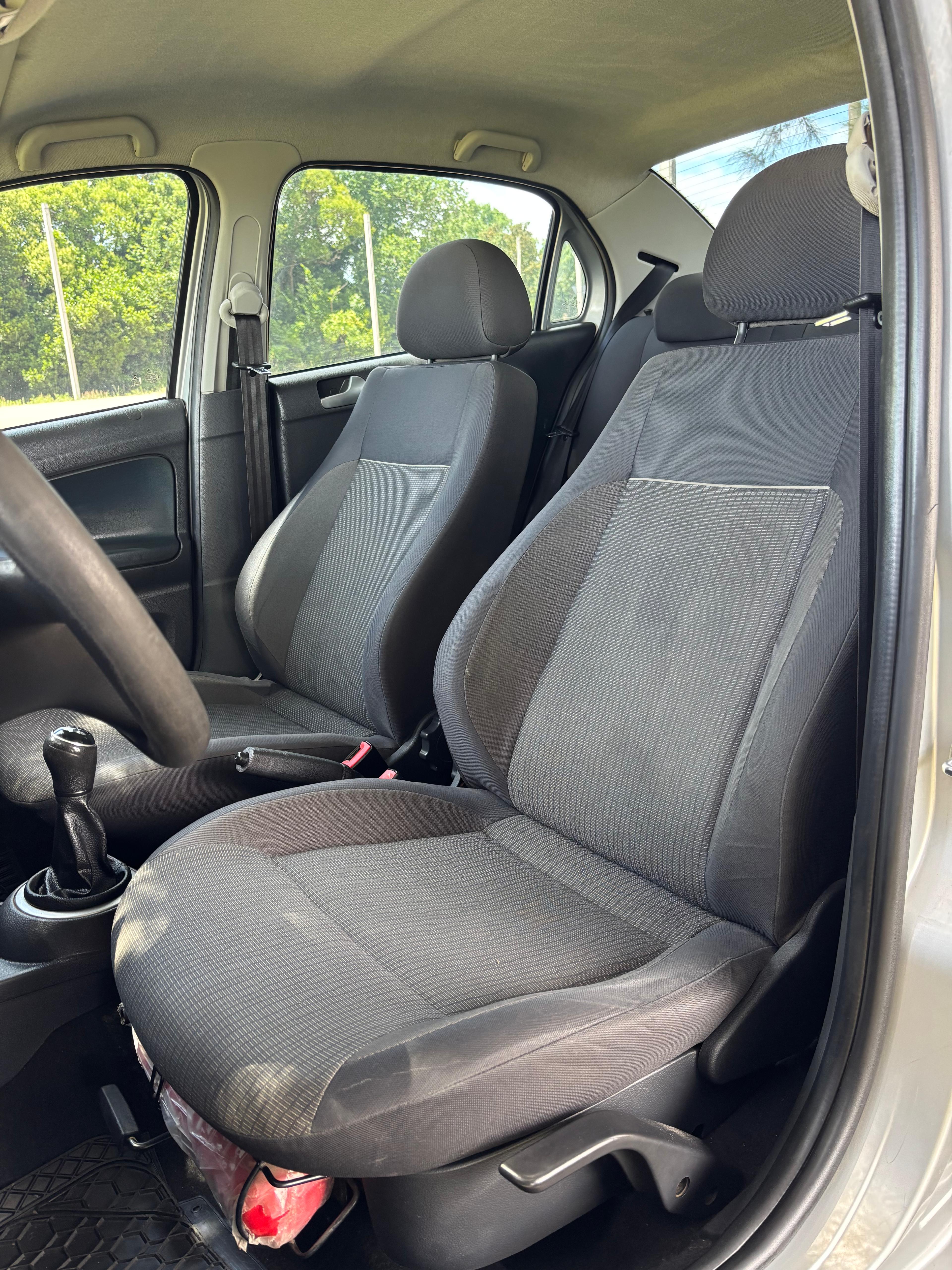 Volkswagen Gol foto 7